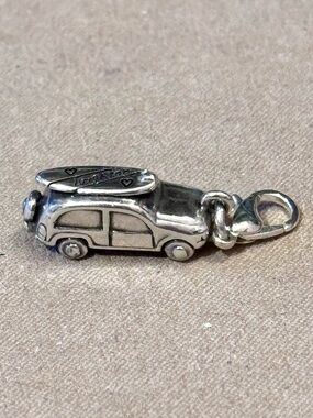 Brighton woody car with surfboard on top Silver snap on charm Retired & rare